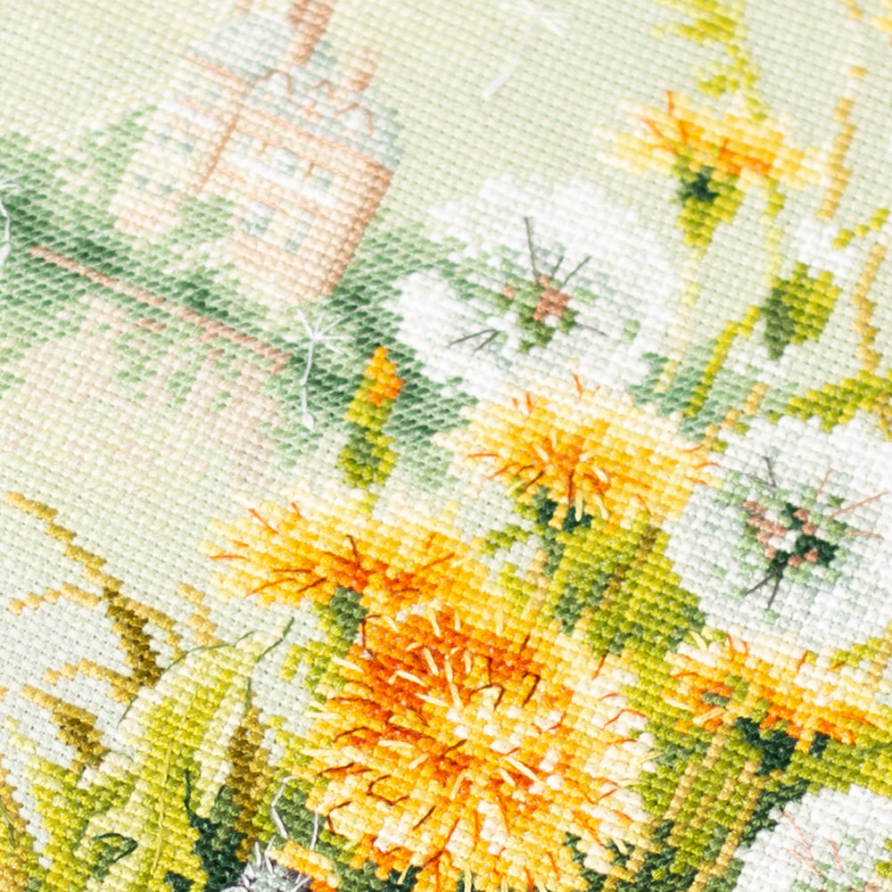 Kit de Punto de Cruz "Meadow Stories. Bumblebee" 510-354