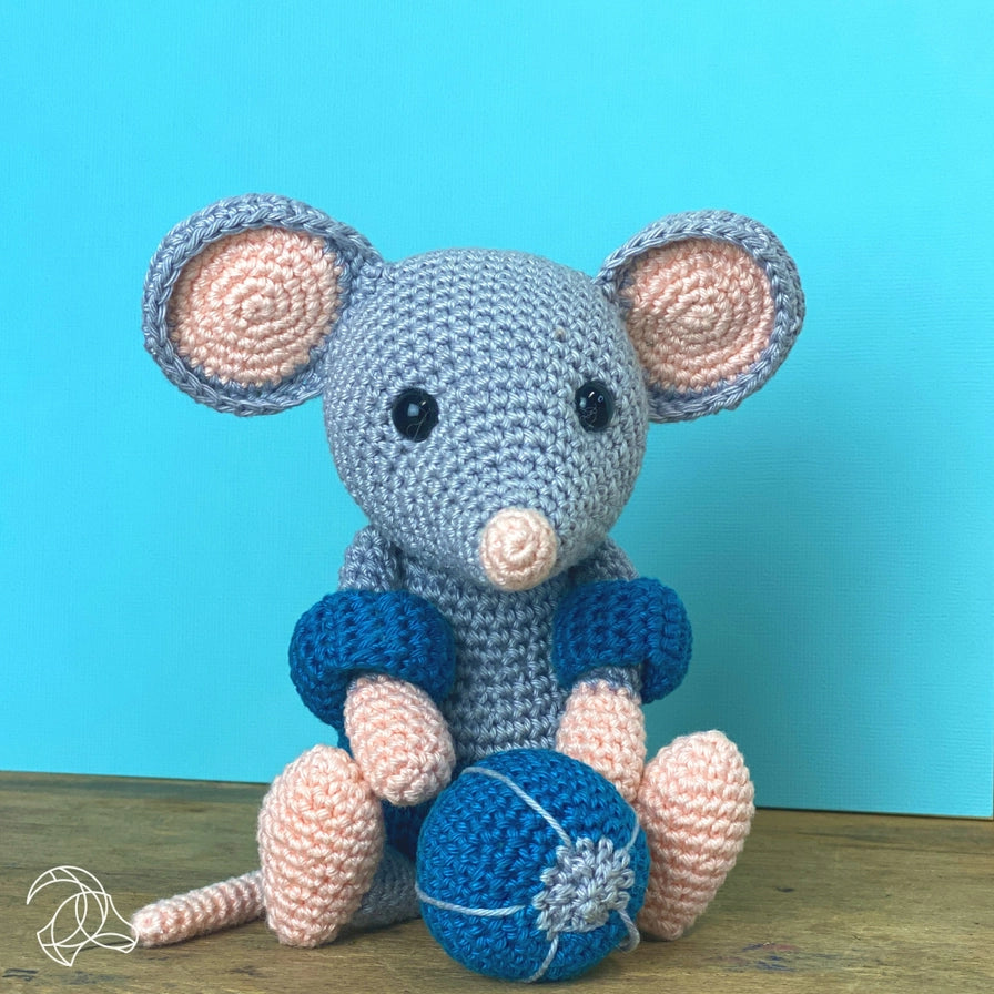 Amigurumi adorable ratón de crochet de Hardicraft