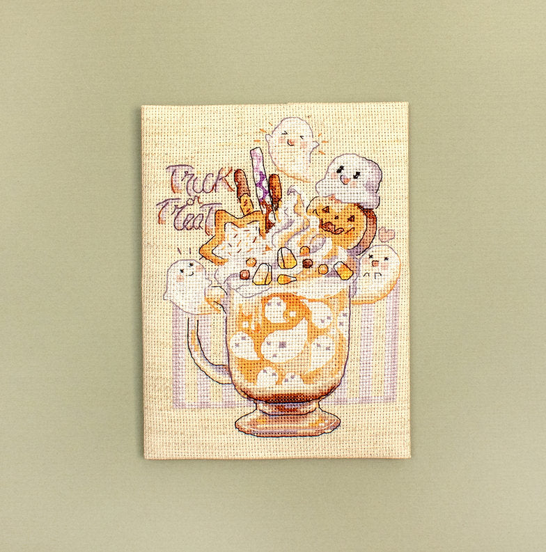 Bordado en punto de cruz de halloween de batido de nata y calabaza con fantasmas de Letistitch L8810