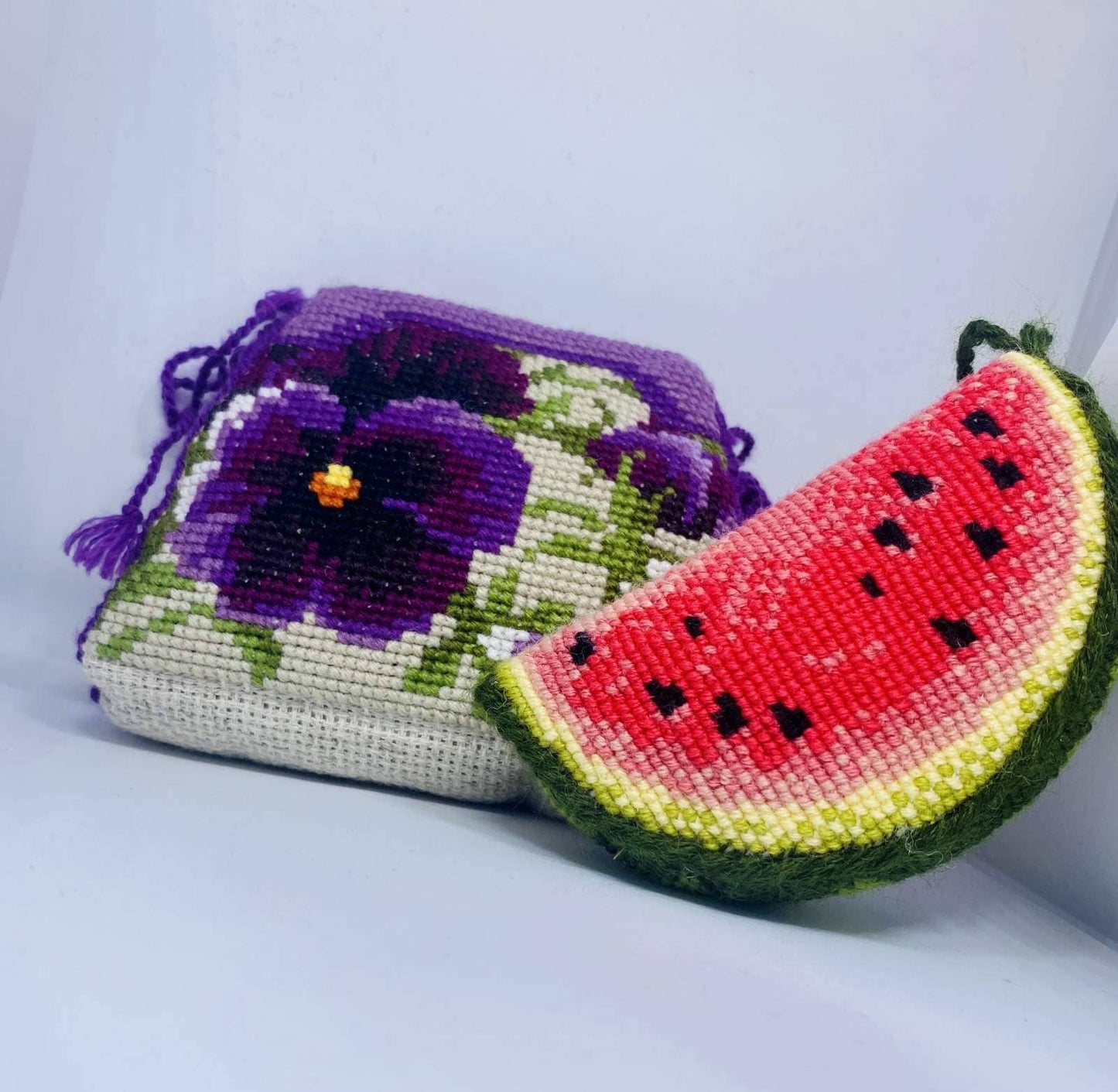 Kit para Crear Alfiletero en Punto de Cruz de Riolis "Sandia" - 866