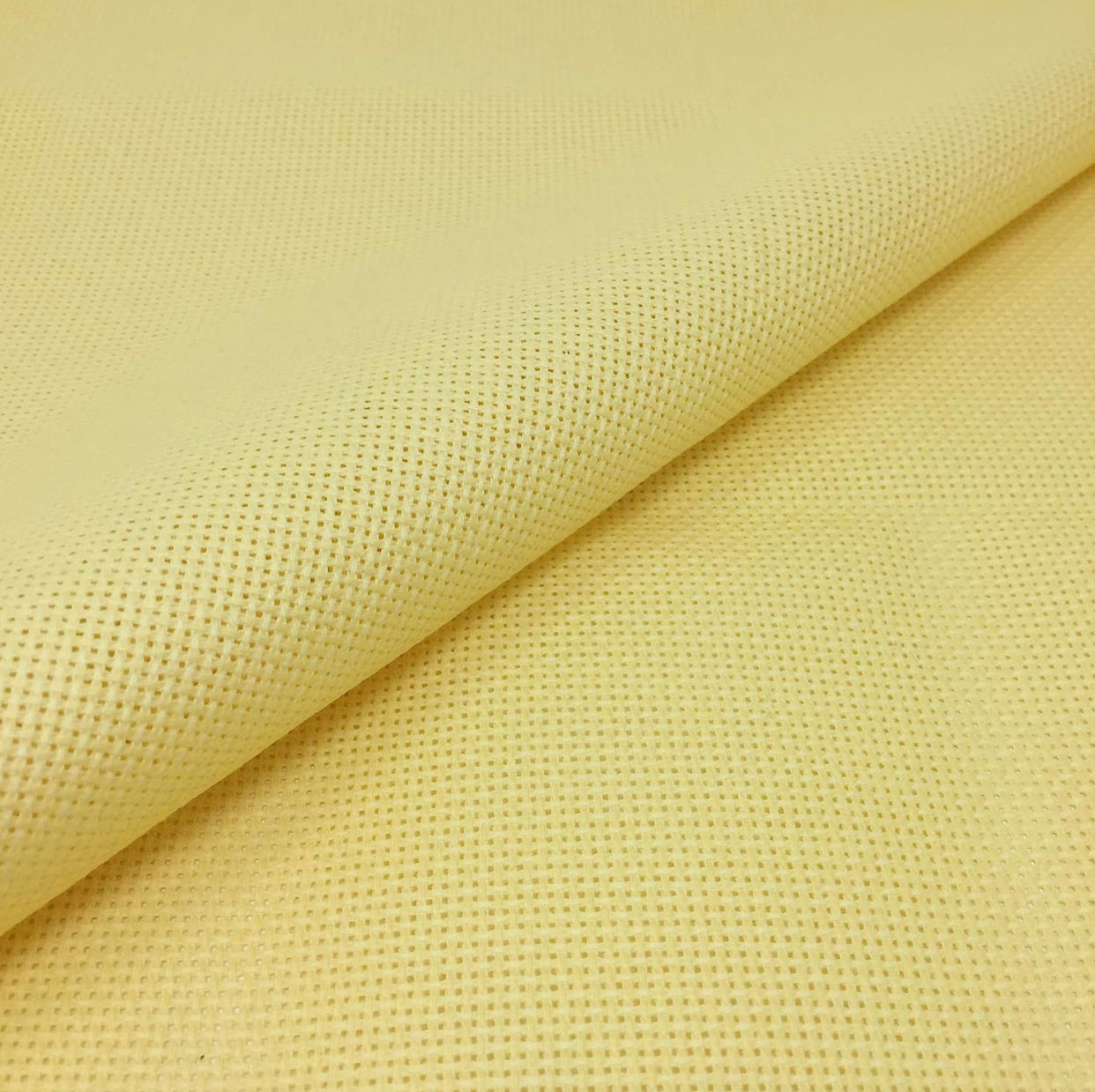 tela de punto de cruz 14ct panama amarilla