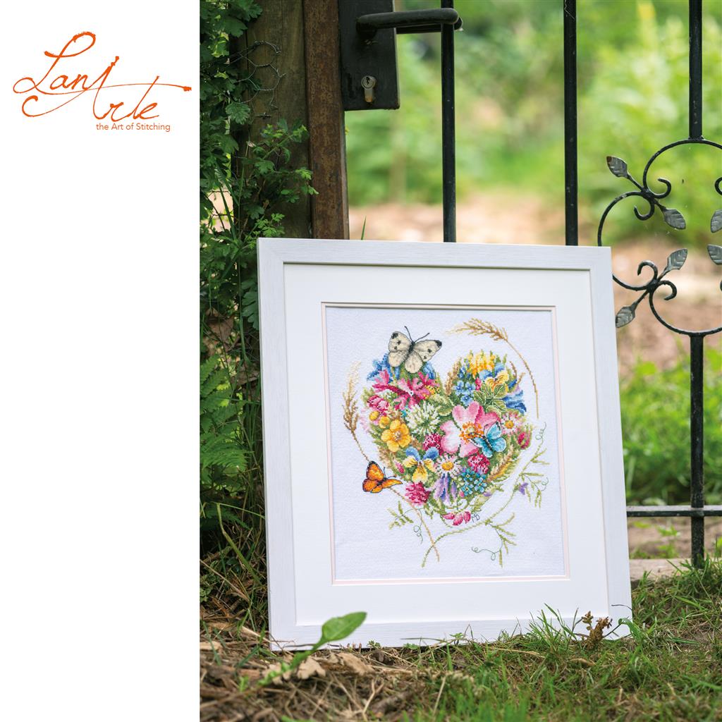 Kit de Punto de Cruz "Corazón de Flores" - Lanarte