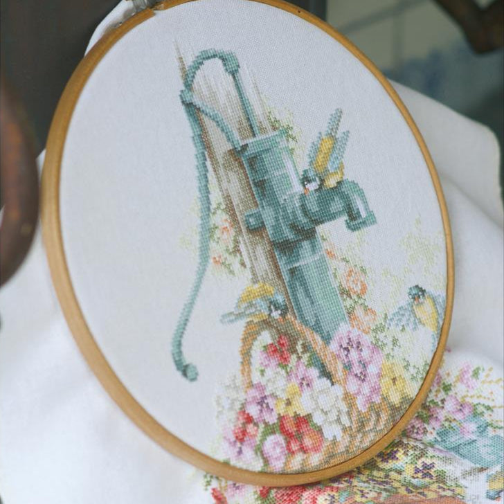 Kit de Punto de Cruz "Pájaros en Bomba de Agua" - Lanarte