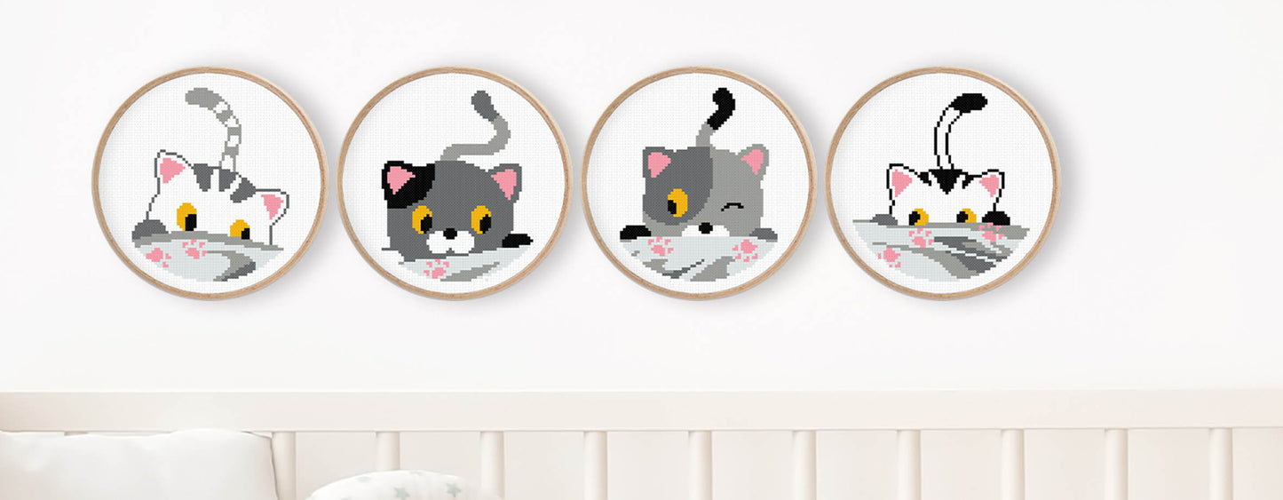 Kit de punto de cruz Set de 4 Gatitos de Princesse con cuatro diseños infantiles de gatitos bordados en bastidores decorativos.