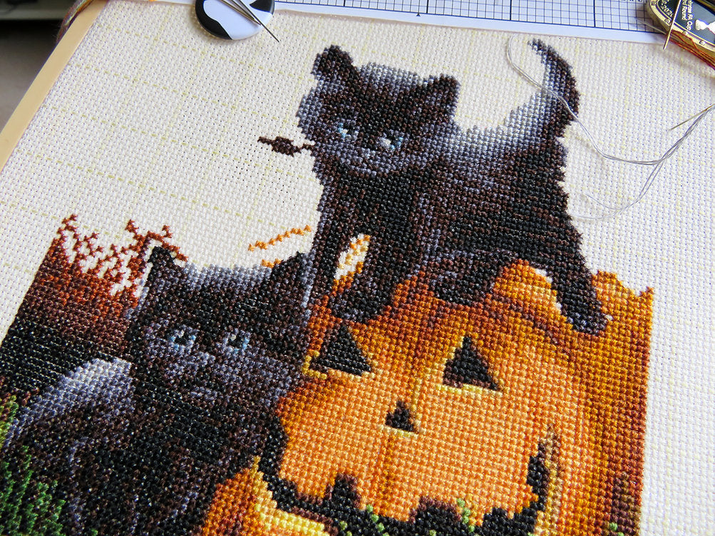 Kit de Punto de Cruz Letistitch "Did we scare you?" - Leti 964