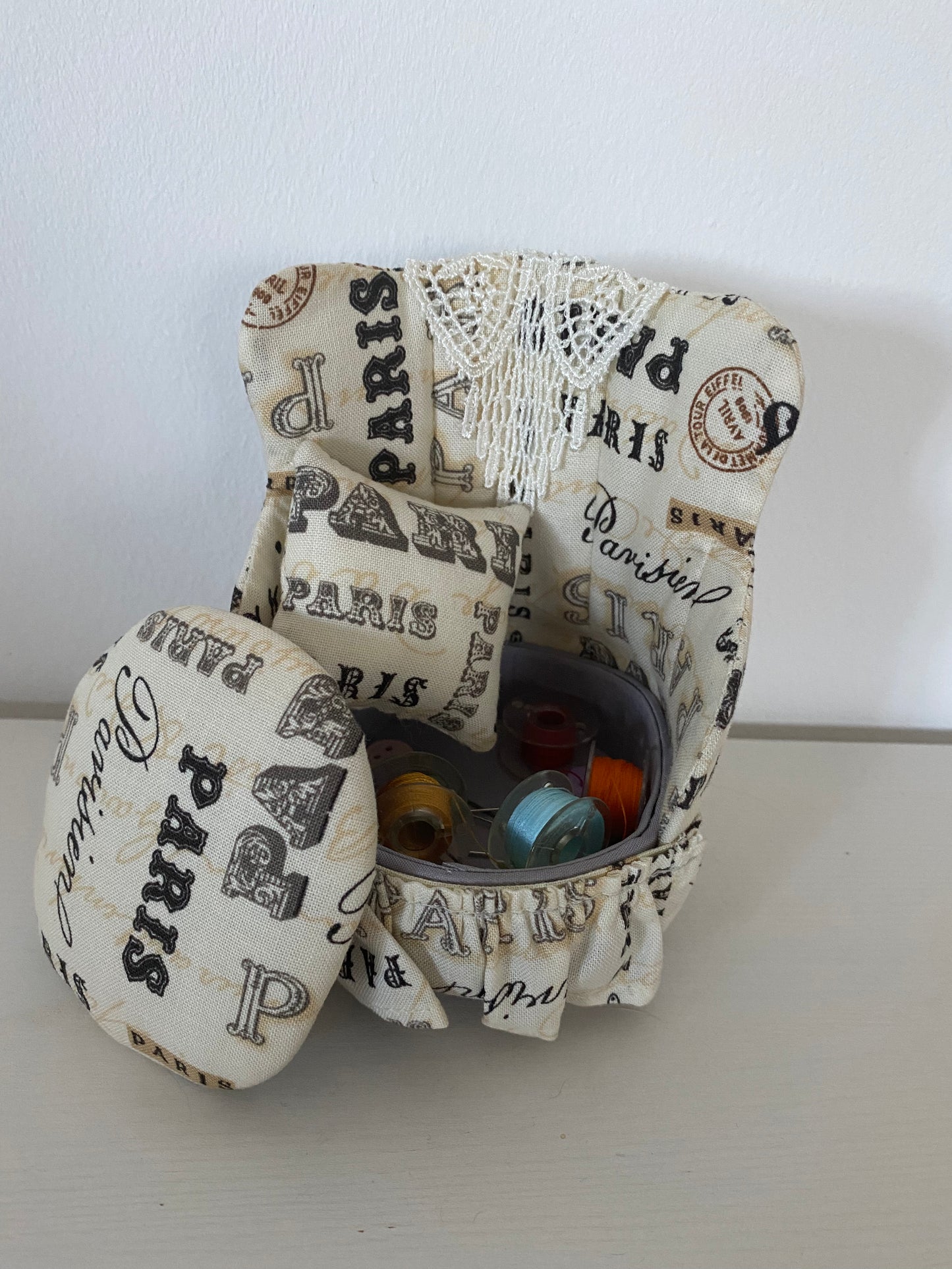alfiletero con tijera incluida RTO sofá vintage