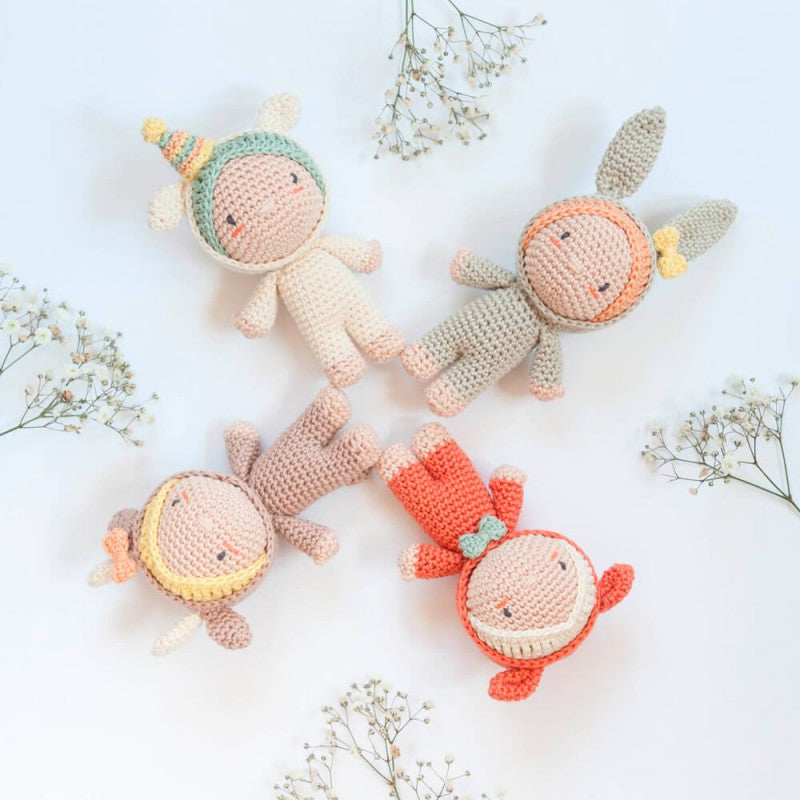 Kit de crochet para crear 4 adorables amigurumis infantiles de Anchor