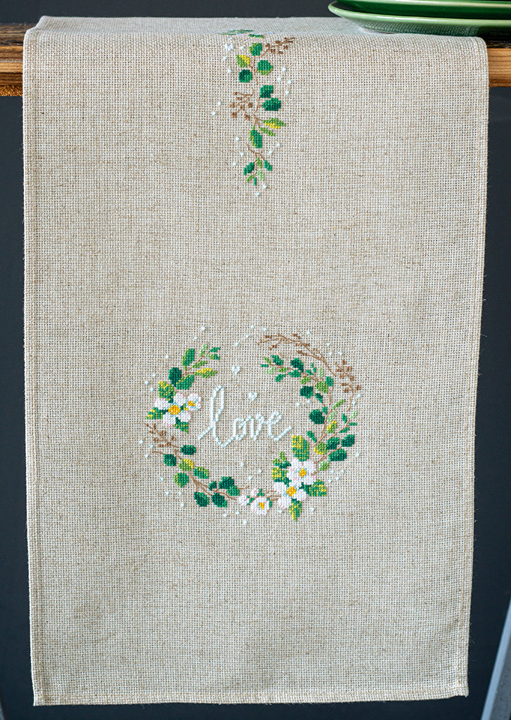 Camino de mesa - "Love" - PN0185102