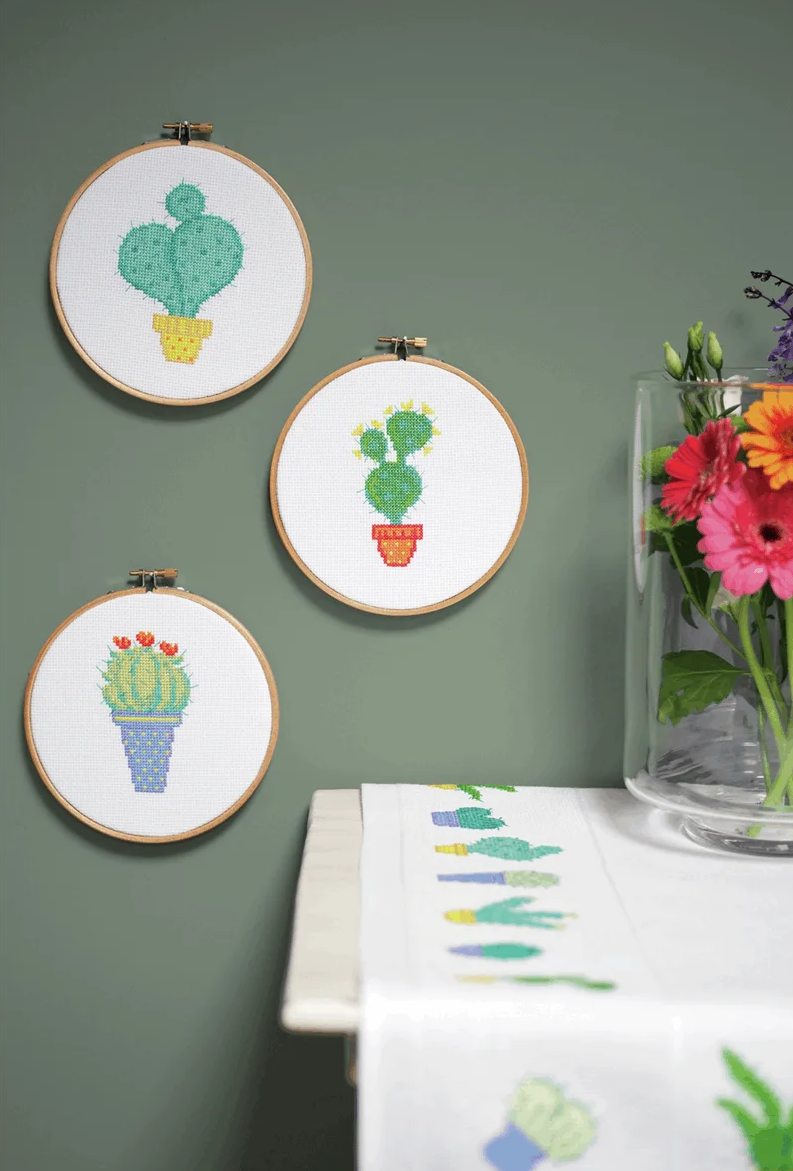 Kit punto de cruz con Bastidor "Cactus Flor Amarilla" - PN0155973