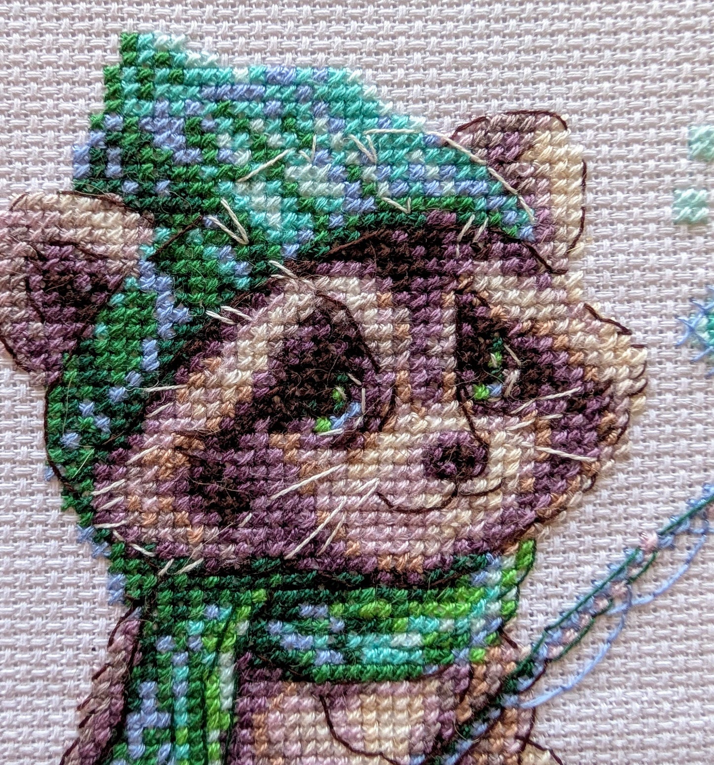 Kit de Punto de Cruz Aine "Mapache Curioso" - A1017