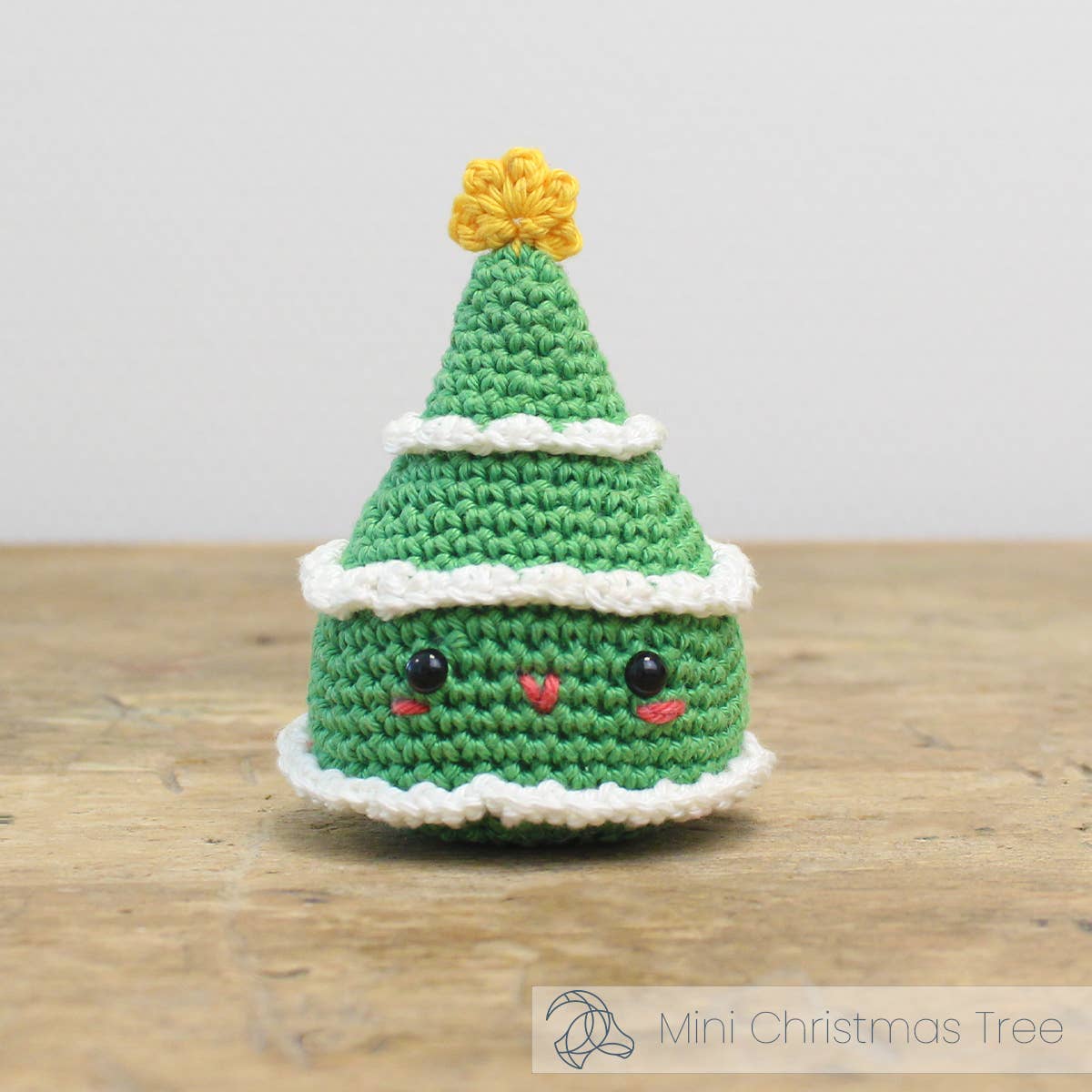 Kit de Ganchillo navideño Mini Árbol de Navidad de Hardicraft con instrucciones y materiales.