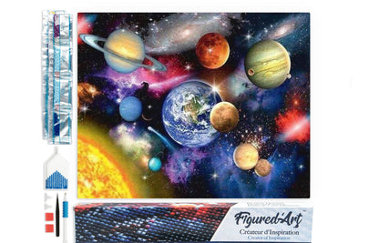 Kit de punto diamante Figured’Art Planetas 40x50 cm con diseño del sistema solar y lienzo adhesivo completo.