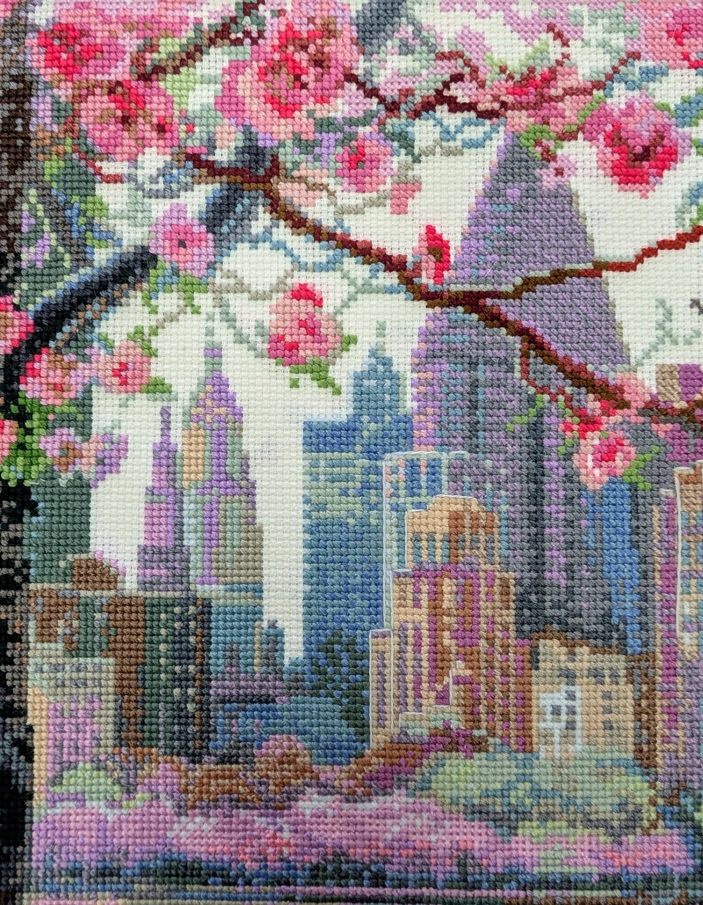 Kit de Punto de Cruz Aine "Blooming New York" - A1015