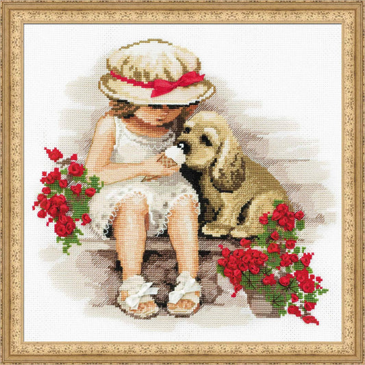 Kit de punto de cruz Riolis Goloso, diseño de niña con su cachorro labrador compartiendo helado en banco de piedra con flores rojas, incluye tela Aida, hilos y aguja.