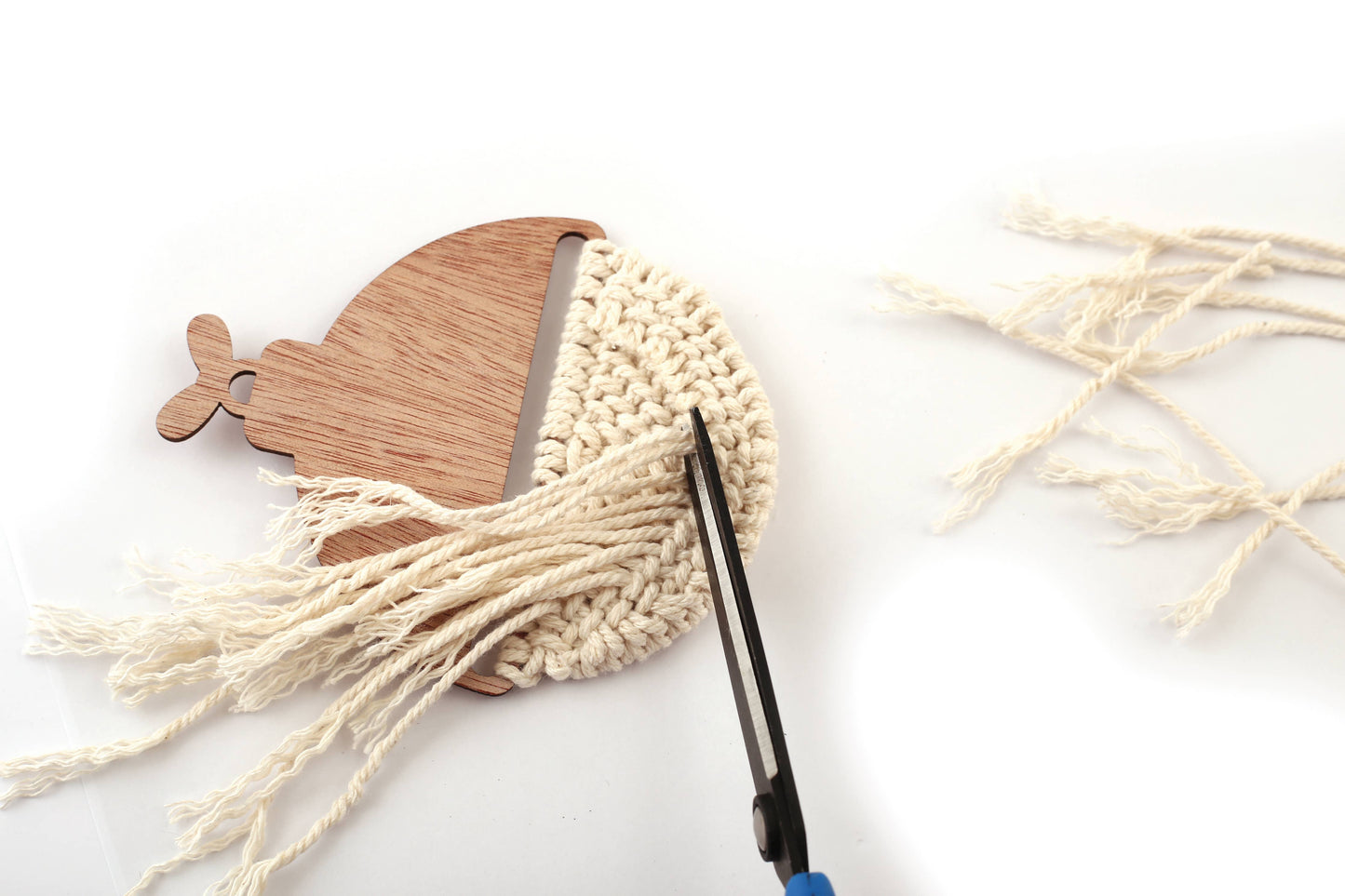 Kit para Crear x4 Bolas de Navidad de Macramé - Graine Créative