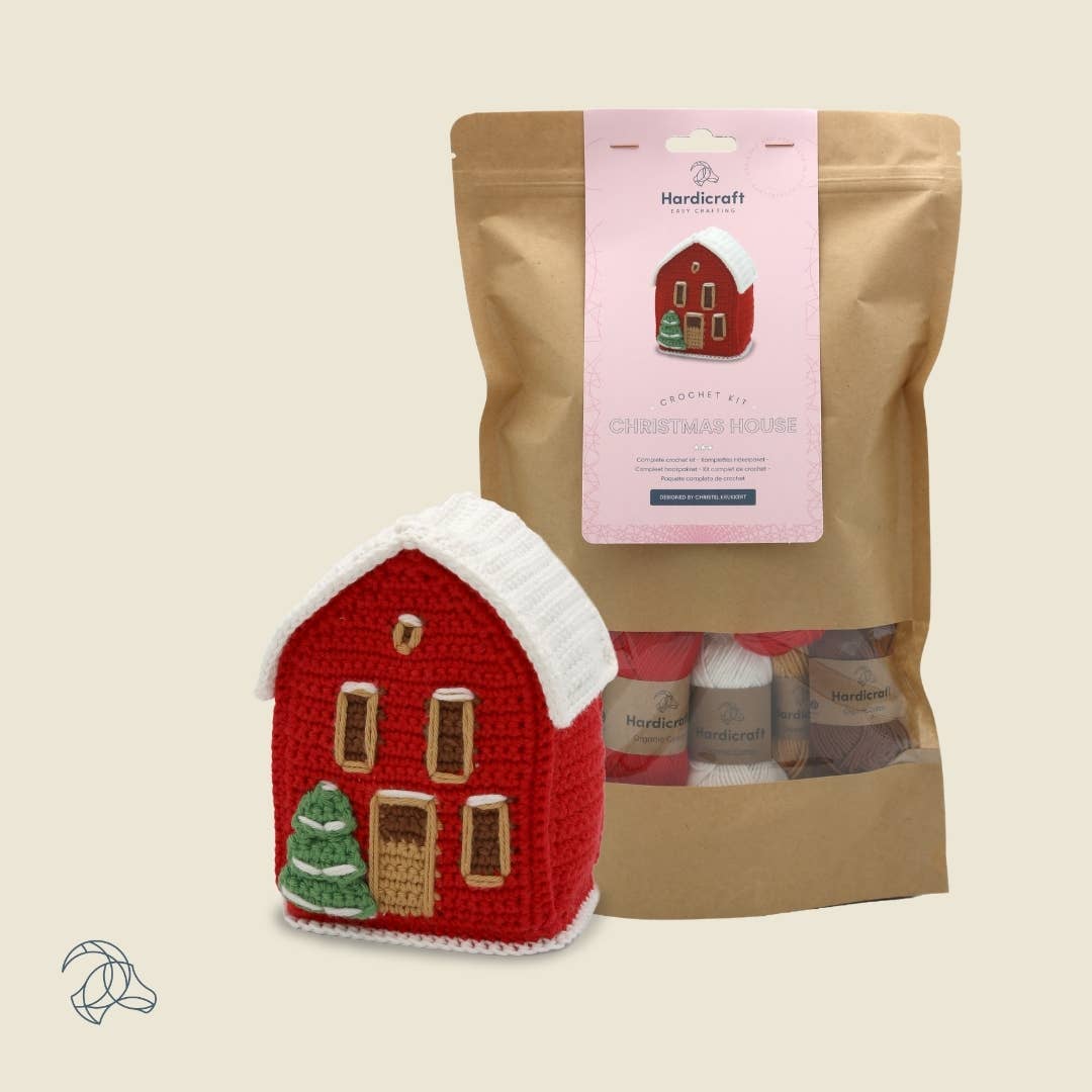 Kit de ganchillo Hardicraft Casa del Pueblo Navideño, casita roja de crochet con tejado nevado y abeto