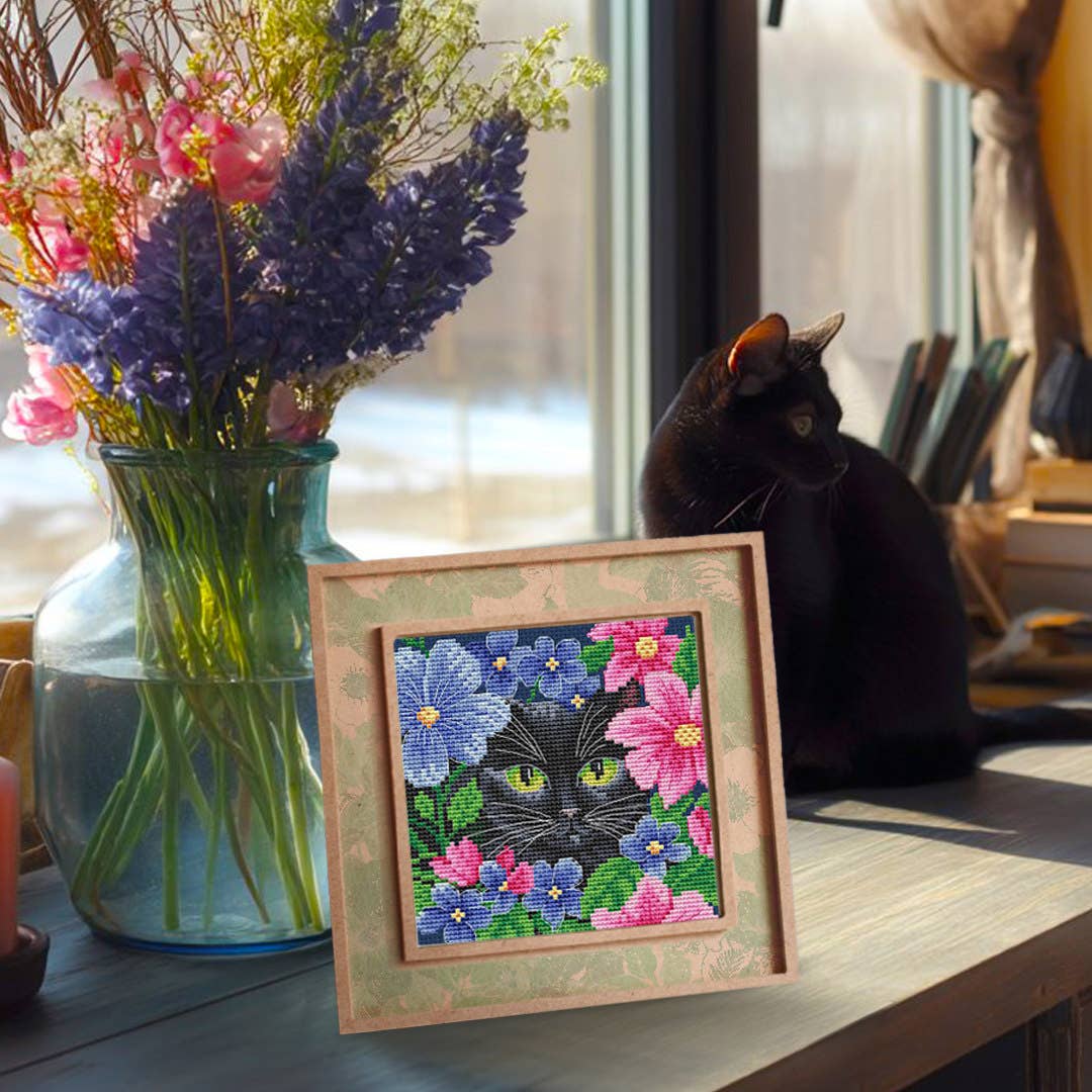 Kit de Punto de Cruz Collection D'Art "Gato Entre Flores" - BC8132