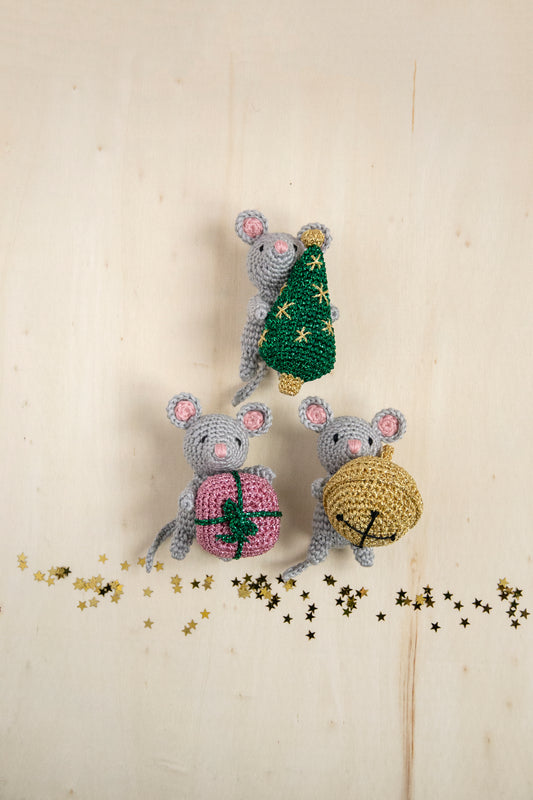 Kit de crochet de tres encantadores ratoncillos navideños para decoración navidad de Anchor