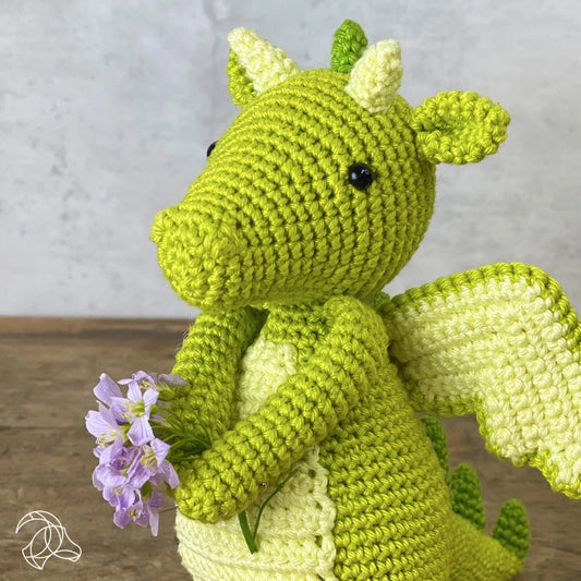 Dragón verde de crochet Hardicraft
