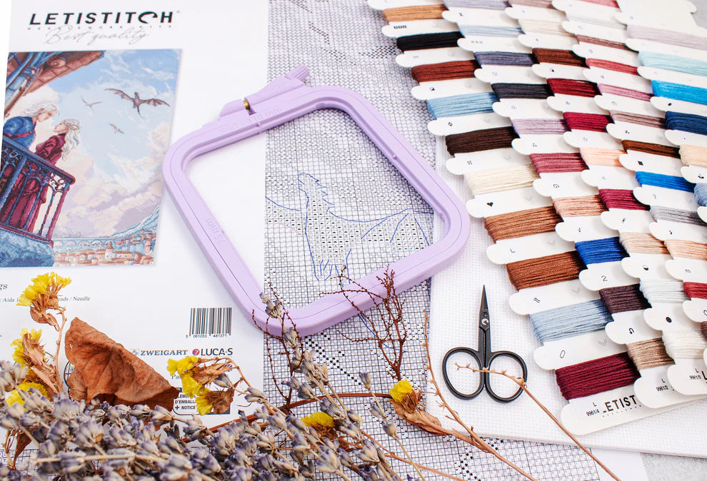 Kit de Punto de Cruz Letistitch "Corazones sobre Reyes" - L9961