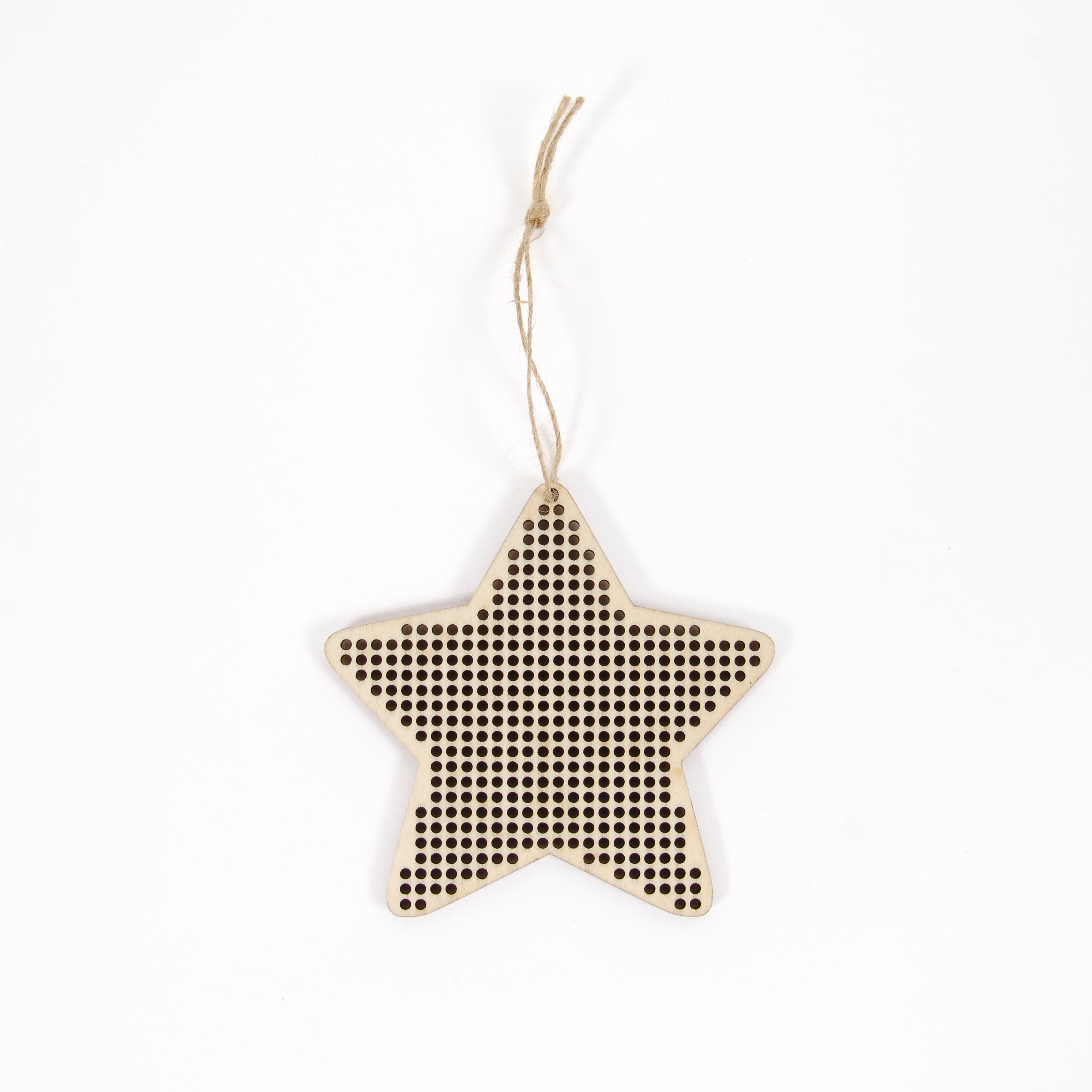 Adornos de Madera Perforada para Bordar DMC – Estrella (x3)