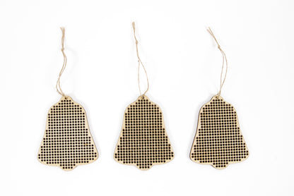 Adornos de Madera Perforada para Bordar DMC – Campanas (x3)