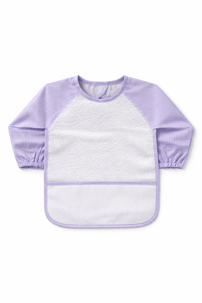 Babero con mangas para bordar BM Ricami color lila con tela Aida 14 ct para personalizar en punto de cruz.