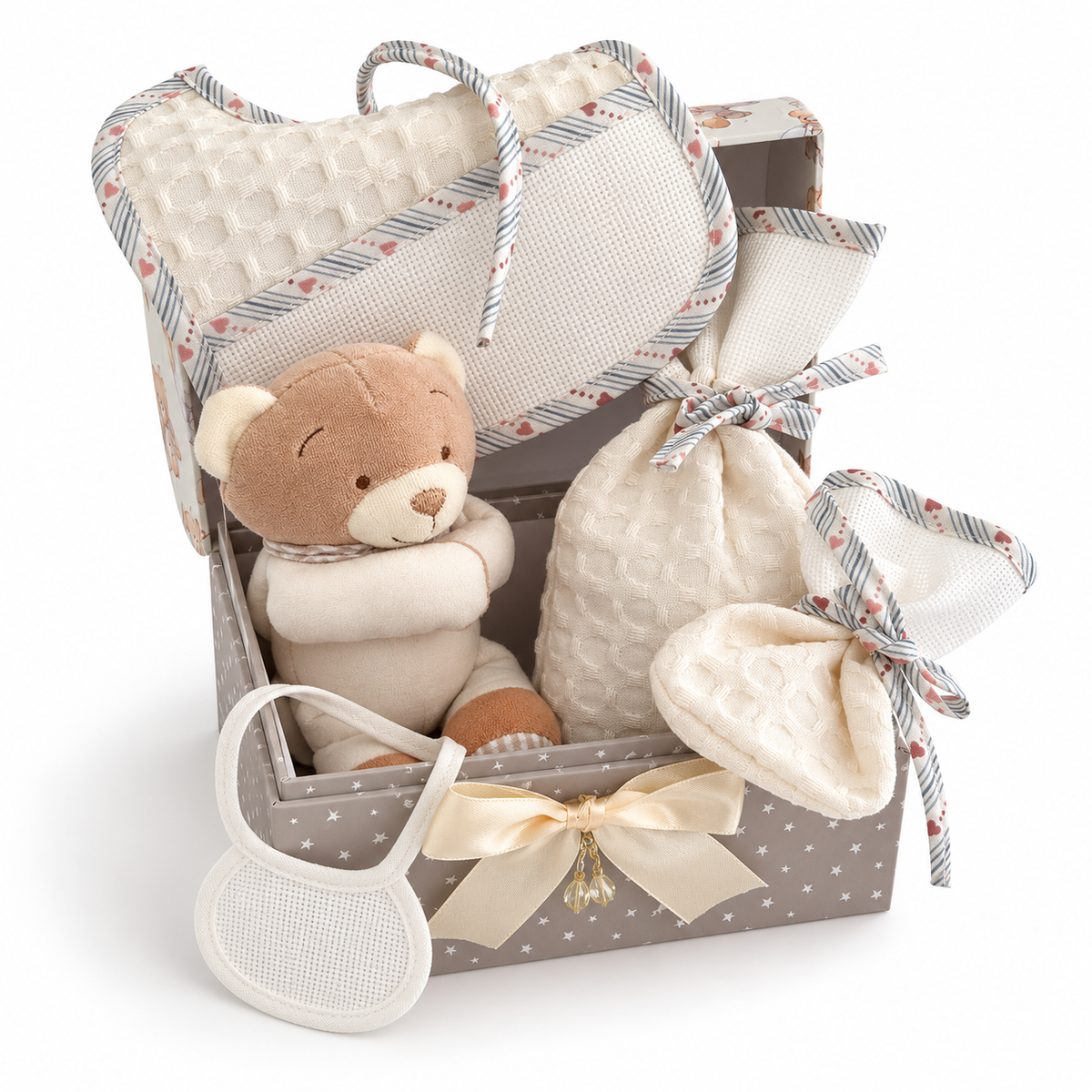 Baúl canastilla de bebé BM Ricami para bordar con osito de peluche, babero, portachupete y portabiberón
