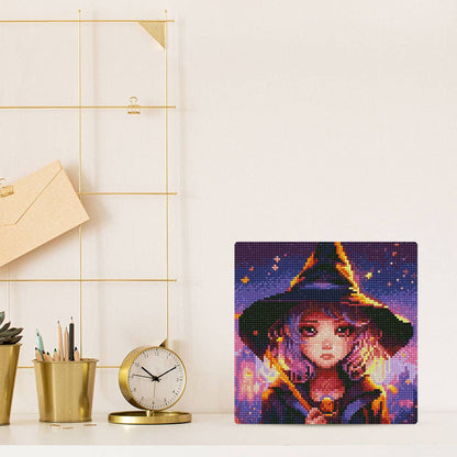 Kit de Punto Diamante Figured’Art "Pequeña Bruja" (Lienzo con Bastidor 25×25 cm)