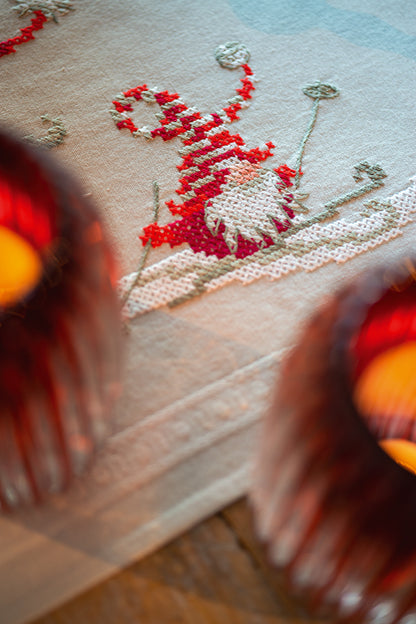 Camino de Mesa en Punto de Cruz "Gnomos Esquiando" - Vervaco