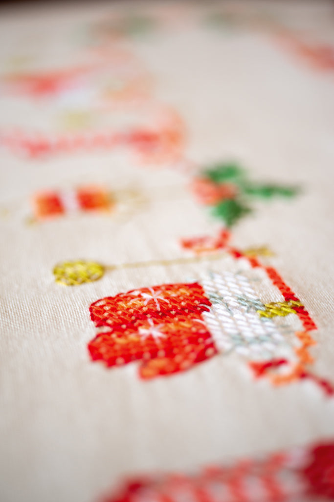 Camino de Mesa en Punto de Cruz "Navidad" - Vervaco