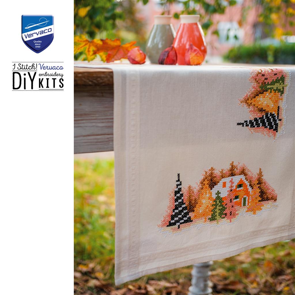 Camino de Mesa en Punto de Cruz "Pueblo Invernal" - Vervaco