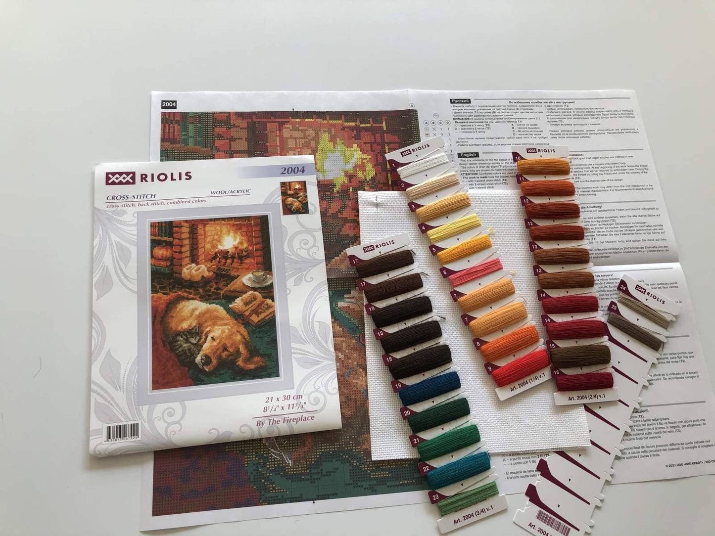 Kit de Punto de Cruz Riolis "Junto a la Chimenea" - 2004