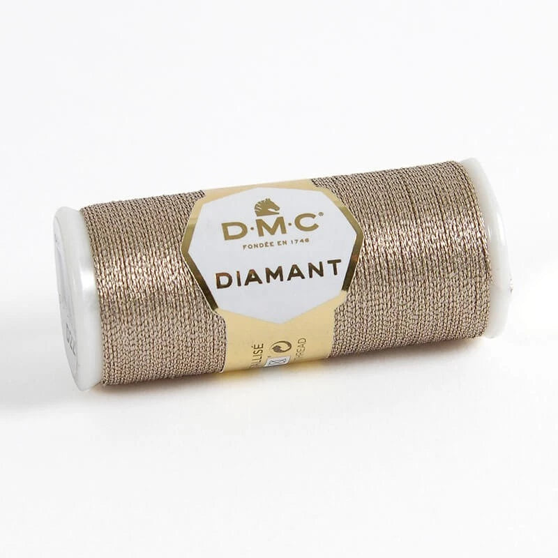 Hilo metalizado DMC Diamant D225 en bobina de 33 metros para bordado y punto de cruz con efecto brillante