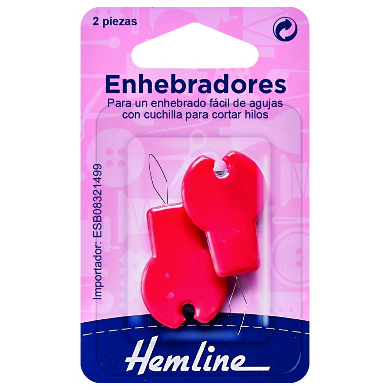 Set de 2 enhebradores de agujas con cortahilos de color rojo de la marca Hemline, ideal para facilitar el enhebrado y cortar hilos con precisión.