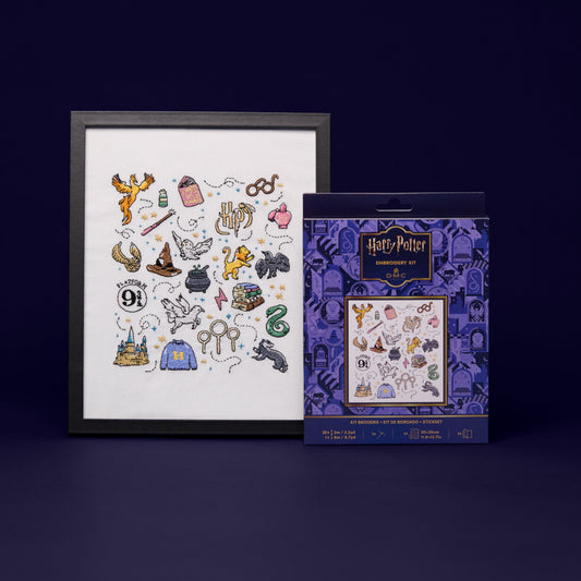 Kit de bordado Harry Potter DMC con cuadro bordado de símbolos de la saga: casas de Hogwarts, Sombrero Seleccionador, snitch dorada, andén 9 3/4 y más.