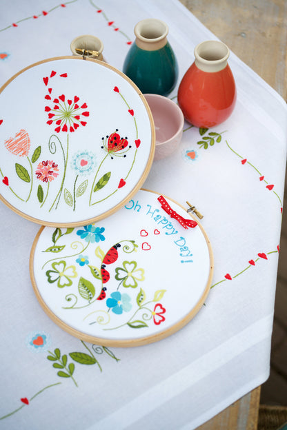 Kit de Bordado Vervaco "Flores en Corazón" con Bastidor 20 cm