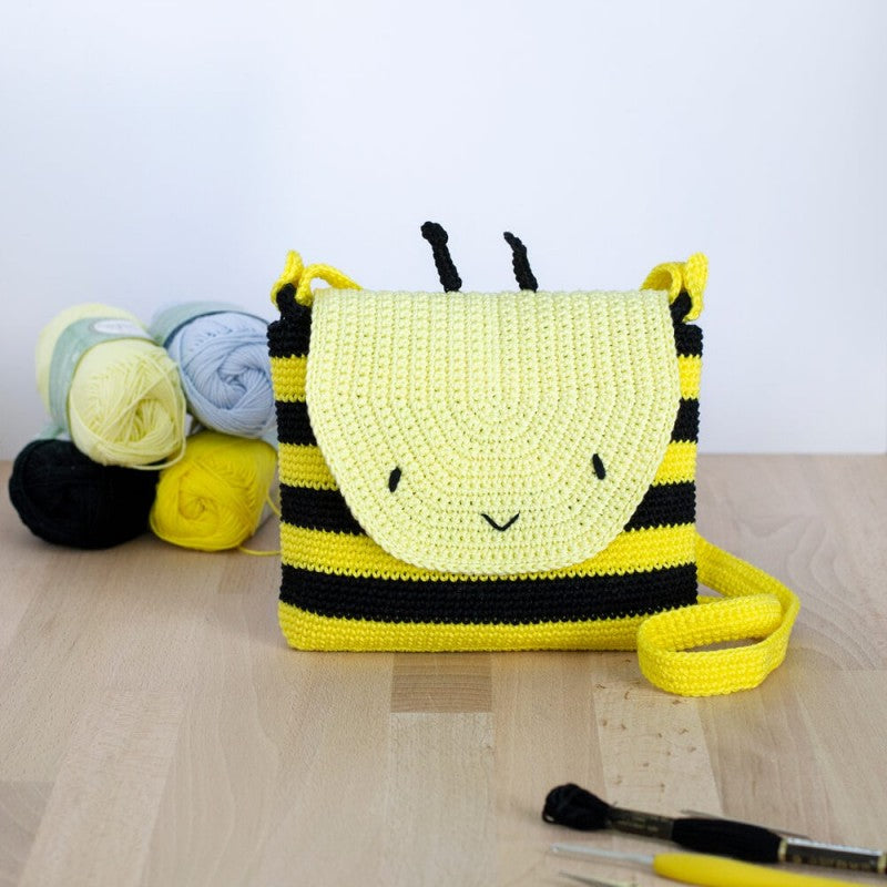 Kit de ganchillo para hacer un bolso infantil con forma de una graciosa abeja