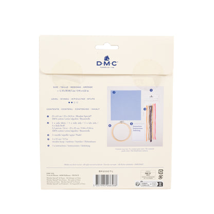 Parte trasera del kit de punto de cruz DMC Escarabajo Rosa con contenido incluido, medidas, nivel e instrucciones del proyecto