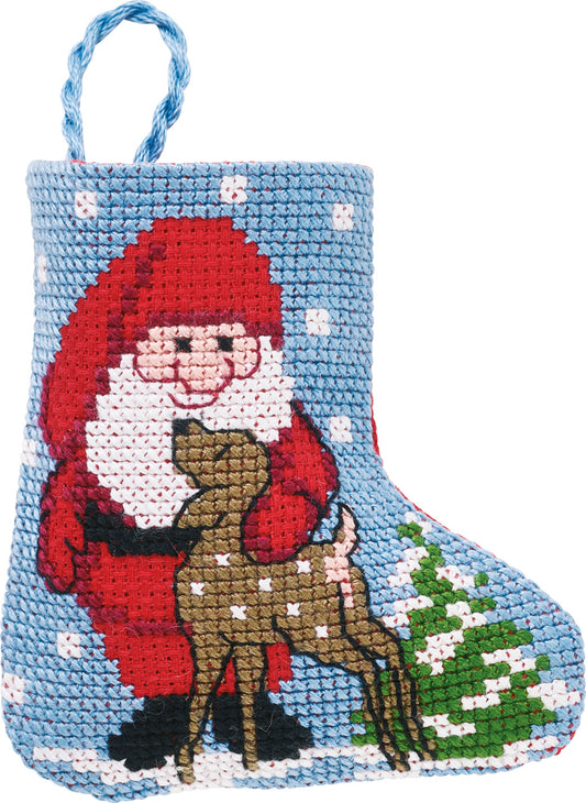 Kit de punto de cruz Permin Bota Navideña, Papá Noel acariciando un cervatillo sobre fondo azul con copos de nieve