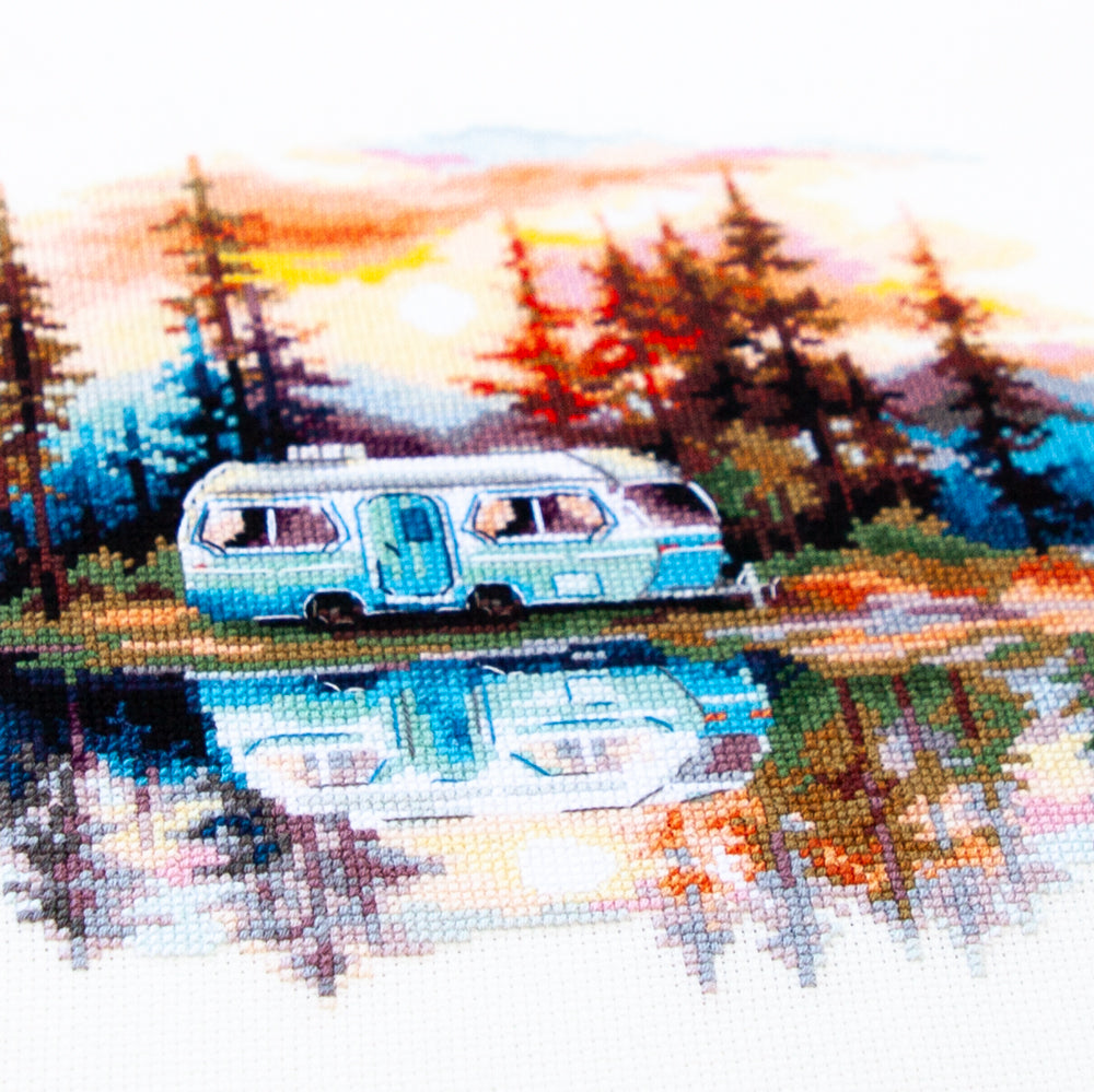 Kit de Punto de Cruz "Atardecer en el Lago" 70-11 Magic Needle