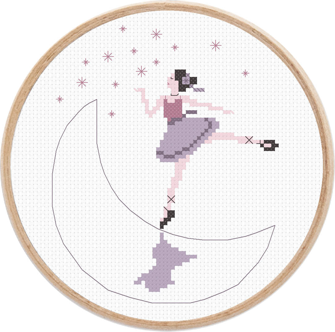 Kit de punto de cruz Equilibrista sobre la Luna de Marie Coeur con bailarina sobre luna creciente, estrellas y detalles en punto lineal.