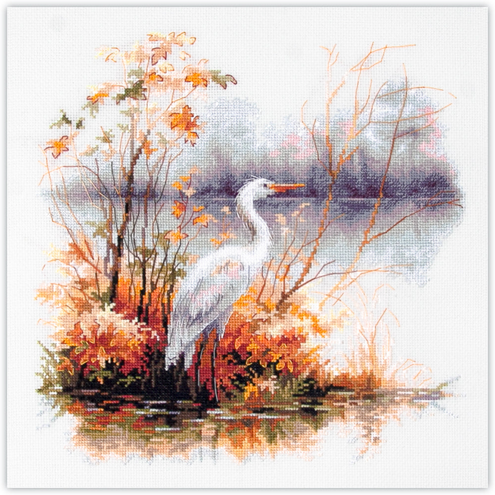Kit de punto de cruz Magic Needle "White Heron" con diseño de garza blanca majestuosa en una laguna serena para bordado artesanal.