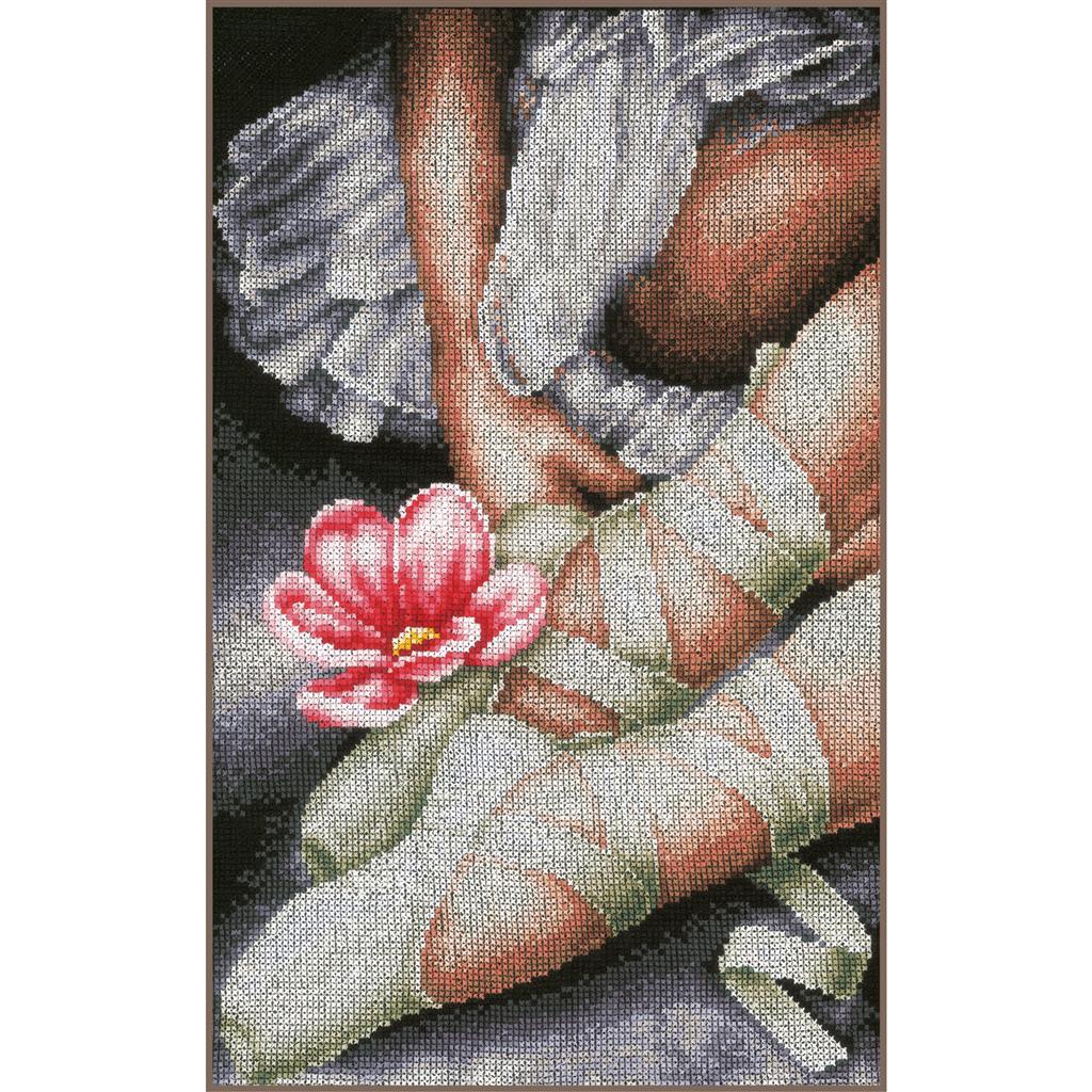Kit de punto de cruz avanzado Lanarte con diseño de botines de bailarina, delicado y elegante, ideal para bordadores experimentados.