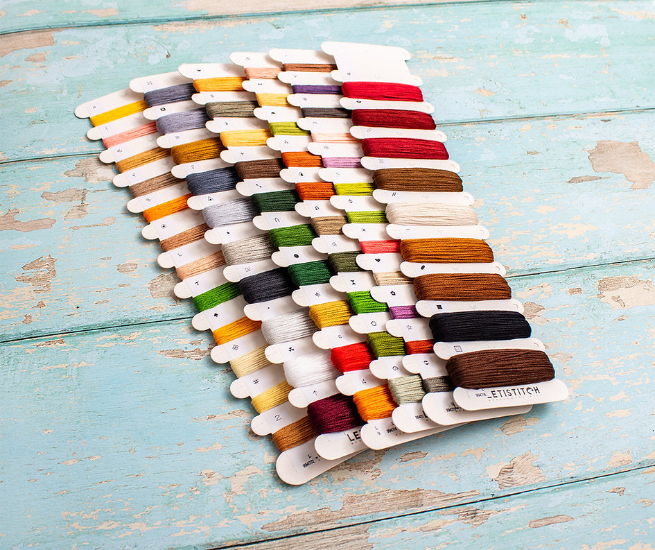 Kit de Punto de Cruz Letistitch "Cachorros y Regalos" - L9947
