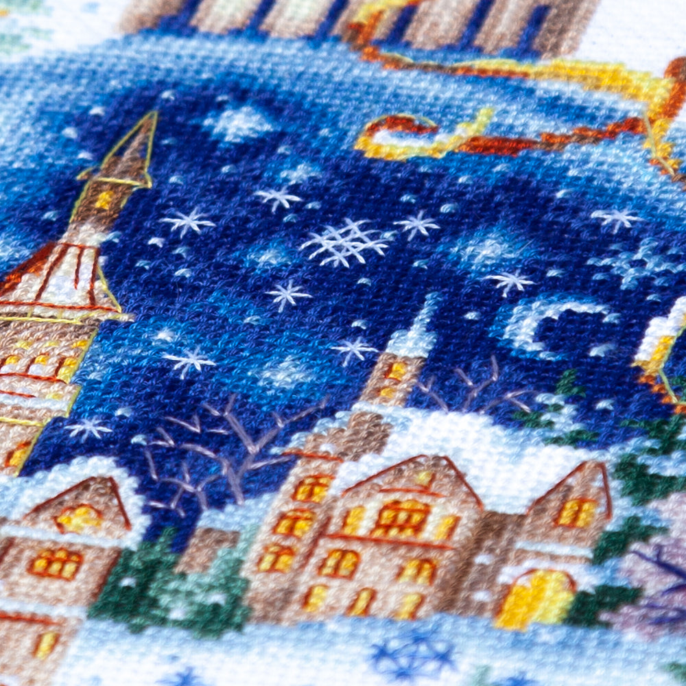 Kit de Punto de Cruz "Christmas Bauble" 70-37 Magic Needle