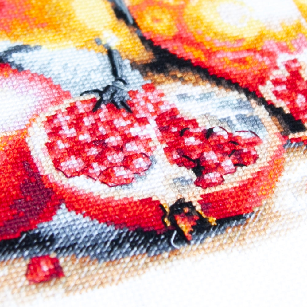 Kit de Punto de Cruz "Pomegranate Breakfast" 70-49 Magic Needle