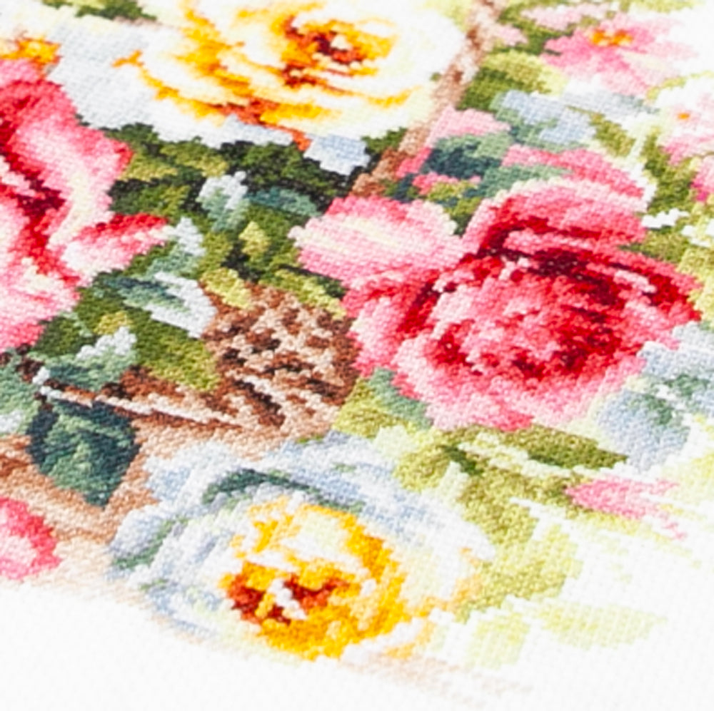 Kit de Punto de Cruz "Cesta de Rosas" 70-19 Magic Needle