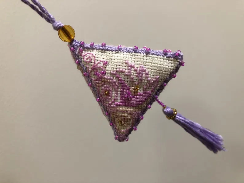 Acericos/Adornos en Punto de Cruz Riolis "Berlingo Primroses" - 1695AC