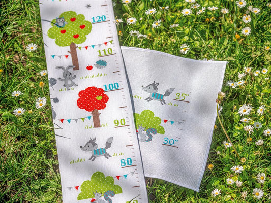 Kit punto de cruz tallímetro infantil animales del bosque sobre hierba con margaritas – Vervaco PN-0165442